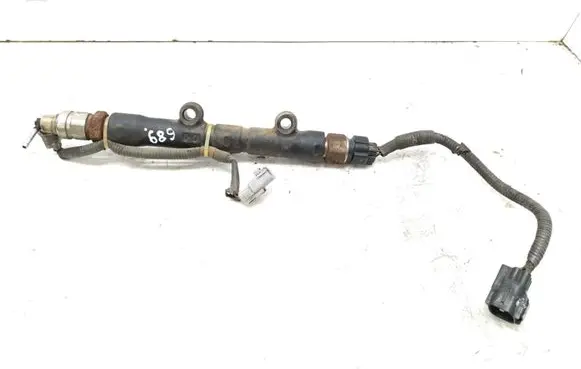 Toyota Avensis T250 Fuel main line pipe 4H4D0246