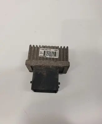 Renault Kangoo II Coolant fan relay 110678071