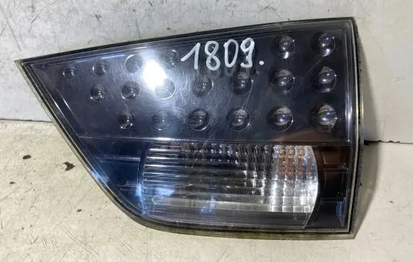 Mitsubishi Outlander Tailgate rear/tail lights 1146356R 1784 A046017