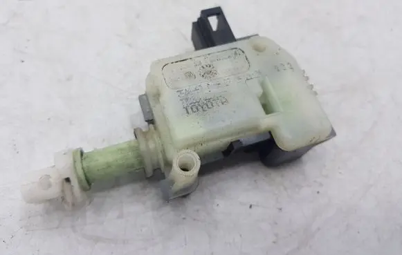 Lexus IS 220D-250-350 Fuel tank cap lock 7546671030305 770300DM1