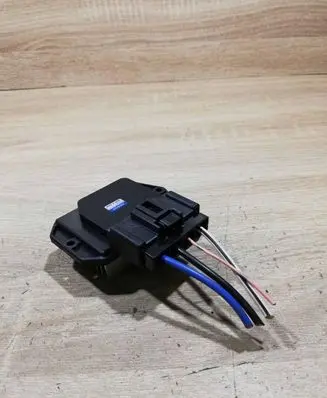 Toyota Avensis T250 Heater blower motor/fan resistor 4993002121