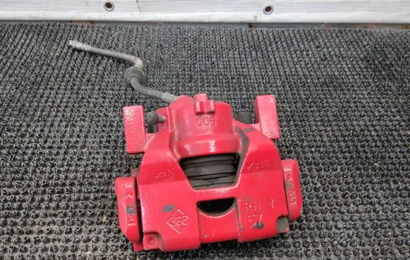 Renault Clio IV Front brake caliper