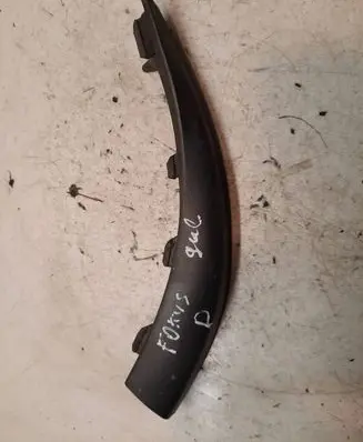 Ford Focus Rear bumper trim bar molding 4M5117C772AD