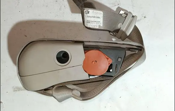 Cadillac DeVille Rear seatbelt 25709726 9264973