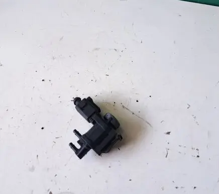 Audi A4 S4 B6 8E 8H Turbo solenoid valve 1J0906283C