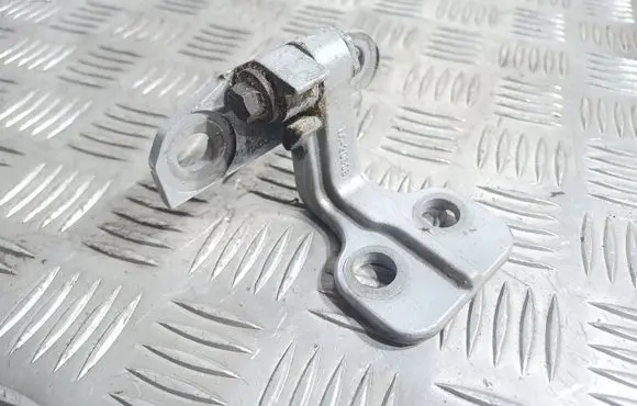 Jaguar XF X250 Front door lower hinge 