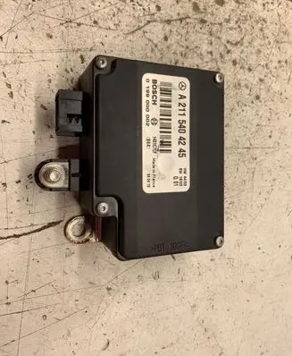 Mercedes-Benz E W211 Battery control module A2115404245 1401C7CF 0199000002
