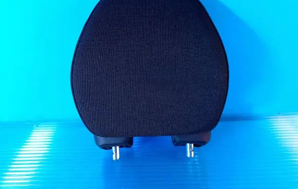 Volvo XC60 Front seat headrest 