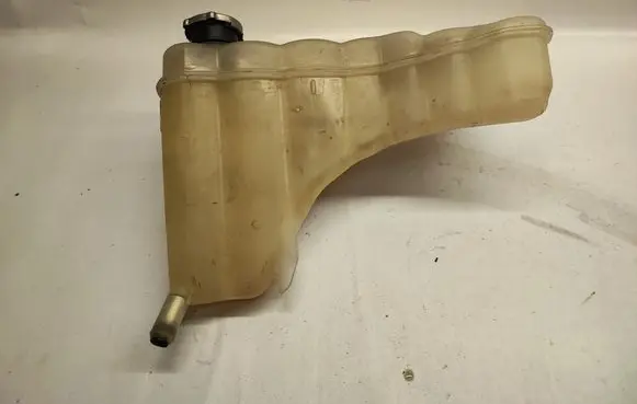 Dodge Charger Coolant expansion tank/reservoir 68237637AB P68237637AB