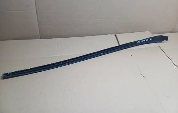 Seat Ibiza IV (6J,6P) Windshield trim 6J0854320A