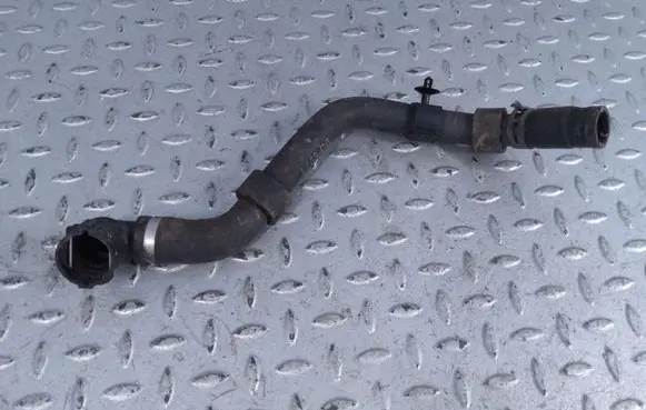 Land Rover Defender Engine coolant pipe/hose QA1024757