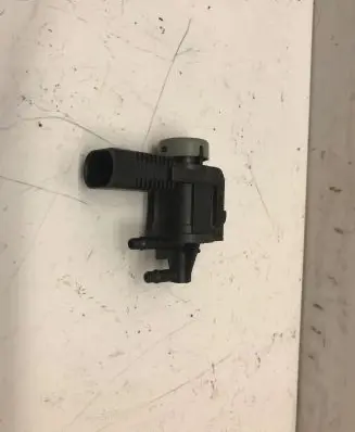 Audi A5 8T 8F Turbo solenoid valve 1K0906283A