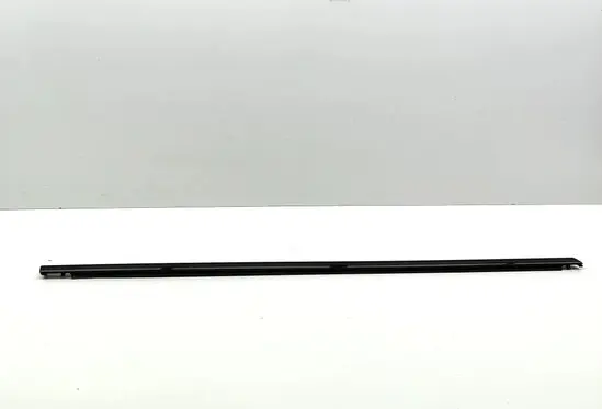 Volvo XC40 Door glass trim 31864029