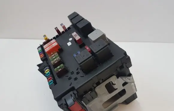 Mercedes-Benz S W221 Fuse module A2219006902