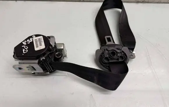Volkswagen Golf VI Front seatbelt 1K4857706BH 617971400R 6178968F1A