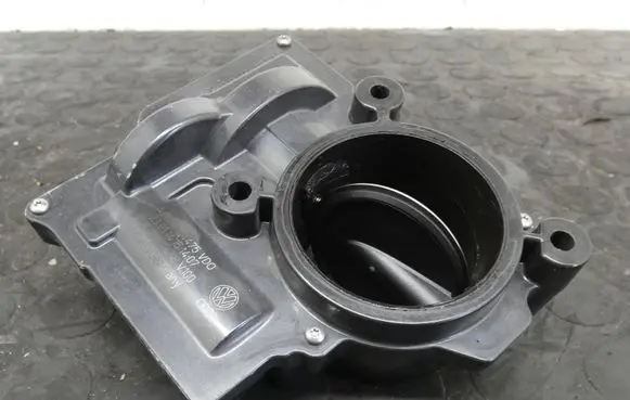 Volkswagen Golf VI Throttle valve 03C128063B A2C53104475