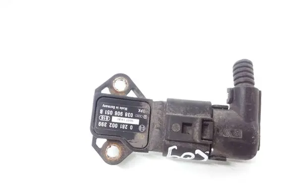 Volkswagen Golf V Air pressure sensor 038906051B 0281002399