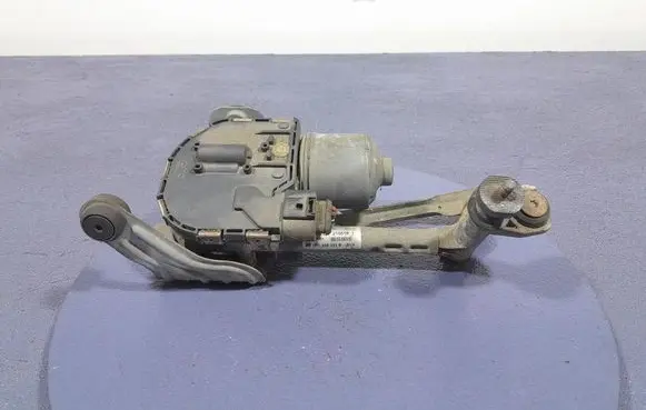 Seat Leon (1P) Front wiper linkage and motor 1P0955023B