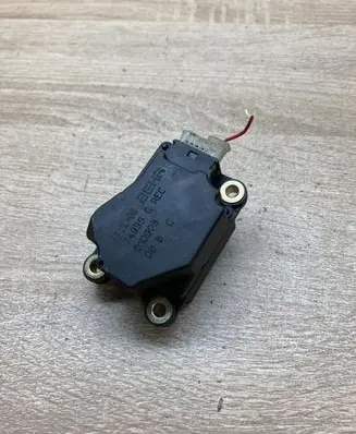 Volvo XC90 Air flap motor/actuator 74935G 010903