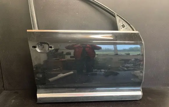 Volkswagen Touareg I Front door