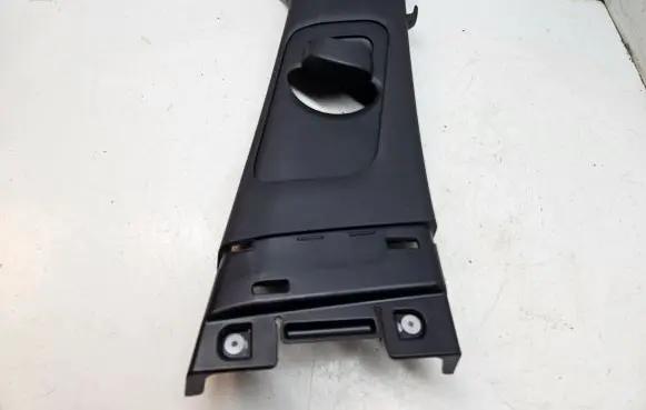KIA Sportage (B) pillar trim (top) 8583141F1000
