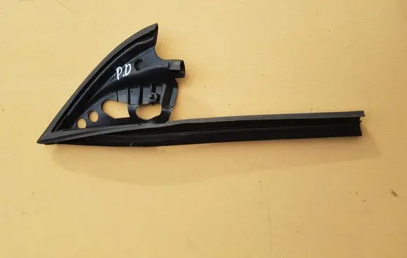 Volkswagen Eos Rubber seal front coupe door window 1Q0857506D