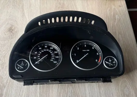 BMW 5 F10 F11 Speedometer (instrument cluster) 1036908460