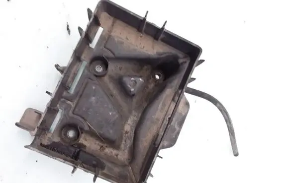 Seat Ibiza III (6L) Battery tray 6Q0915331