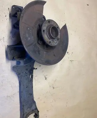 Volvo V70 Rear wheel hub 6G915A968