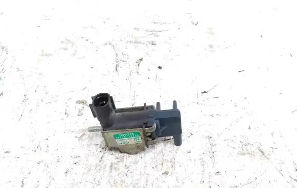 Lexus RX III Engine mount vacuum valve 9091012204 1362001920