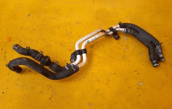 Audi A4 S4 B9 Engine coolant pipe/hose 8W0121400B AF03046600
