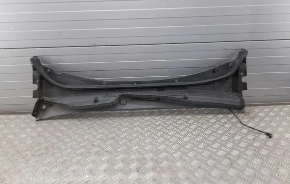 Cadillac CTS Wiper trim 23173536 962838595