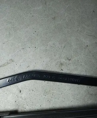 Volkswagen Transporter - Caravelle T5 Windshield/front glass wiper blade 7N2955409C