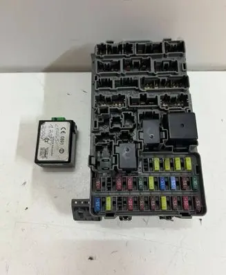 Honda Civic Fuse module 3820ES6AE000
