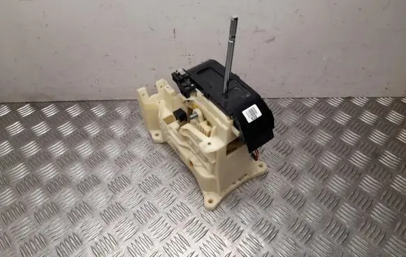 Hyundai ix 55 Gear shifter/selector 467003JXXX