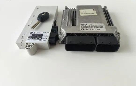 BMW 5 E60 E61 Engine ECU kit and lock set 7795553 0281011120 DDE7795553