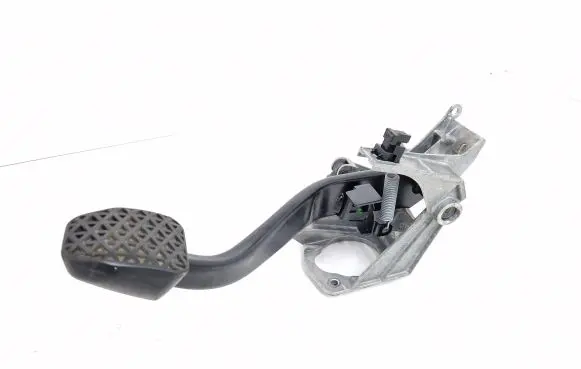 BMW 1 E81 E87 Brake pedal 2283725 0901081732 678711