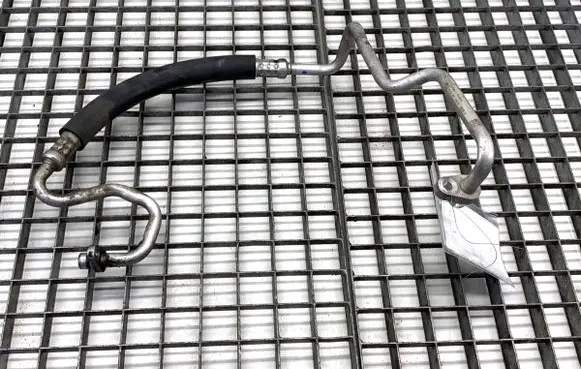 Nissan Pulsar Air conditioning (A/C) pipe/hose 924903ZN0A