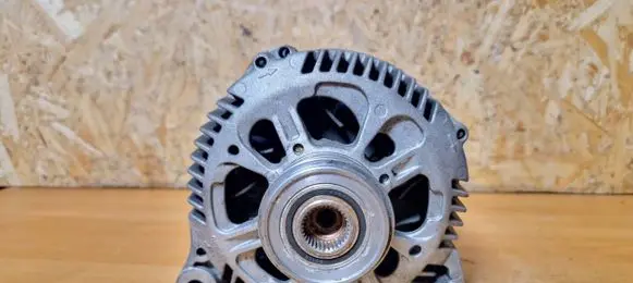 Citroen C6 Generator/alternator 10019 58720 P0804601