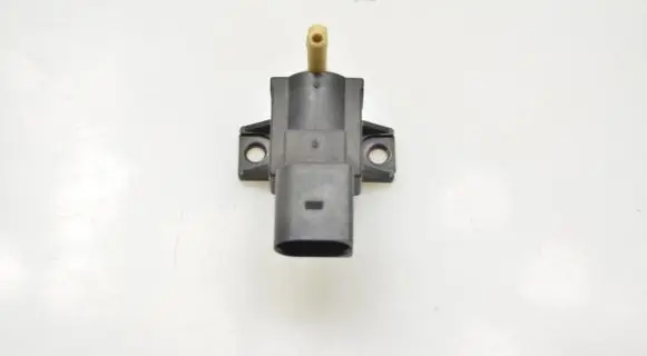Volkswagen Golf VI Turbo solenoid valve 03C906283B