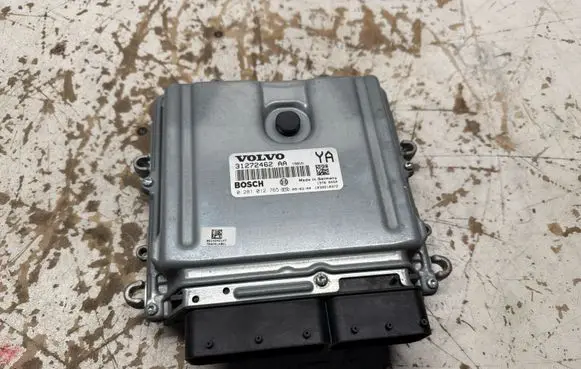 Volvo XC70 Engine control unit/module 31272462AA