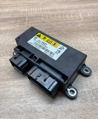 Opel Insignia A Airbag control unit/module 13583431