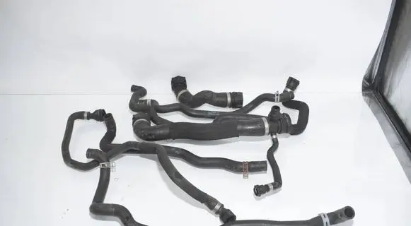 BMW 5 F10 F11 Engine coolant pipe/hose 9119168 9119169 7811984