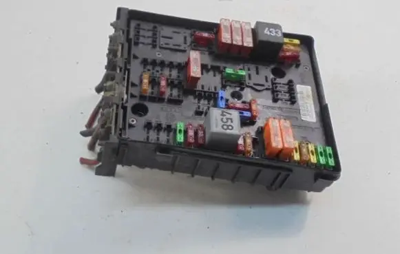 Volkswagen Golf IV Fuse box set 1K0937124K