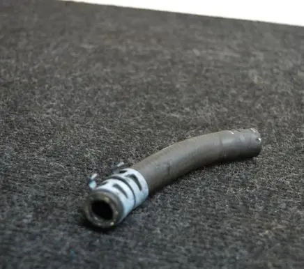 Audi Q7 4L Engine coolant pipe/hose 7L8121070AQ