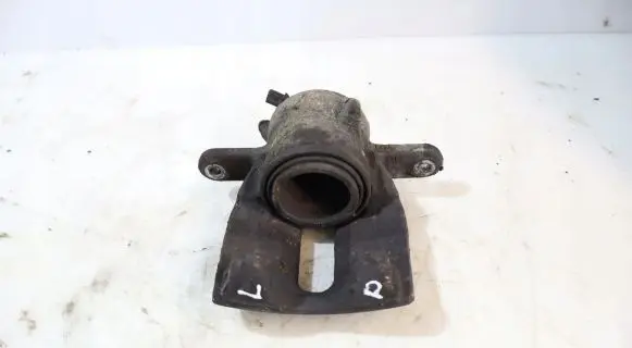 Nissan Note (E11) Front brake caliper