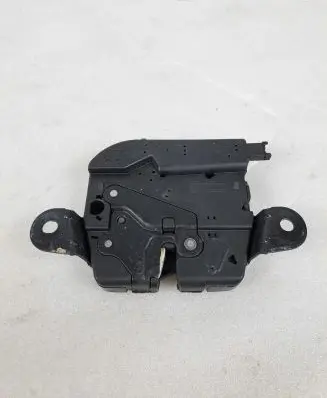 BMW 2 F46 Tailgate/trunk/boot lock/catch/latch 163672