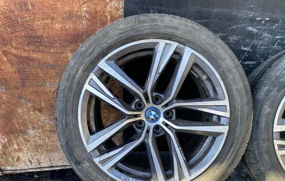 BMW i4 R18 alloy rim 6896768