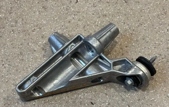 Porsche Taycan 9J1 Engine mounting bracket 9J1820881A
