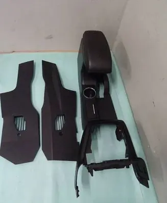 Ford Mondeo Mk III Center console 